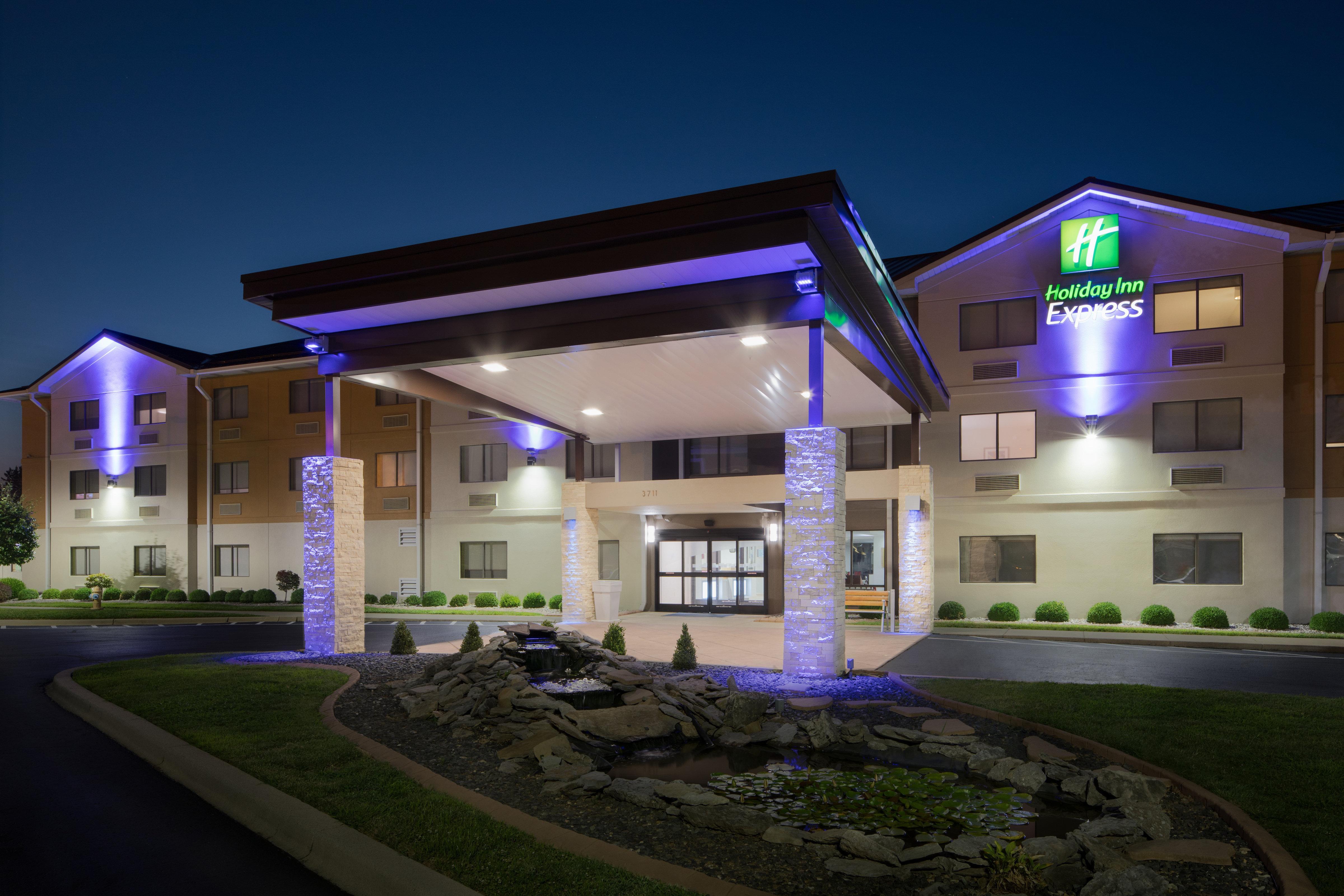Express Northeast By Ihg Hotel 2*
