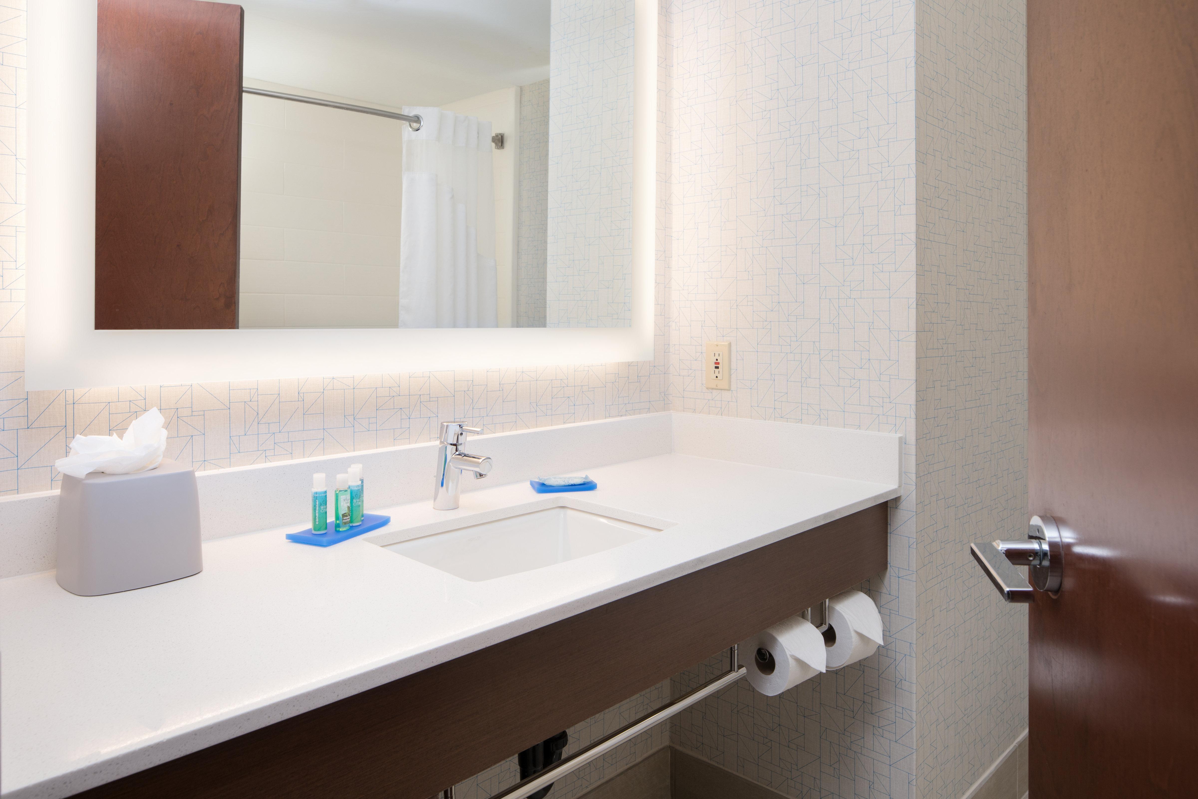 Express Northeast By Ihg Hotel