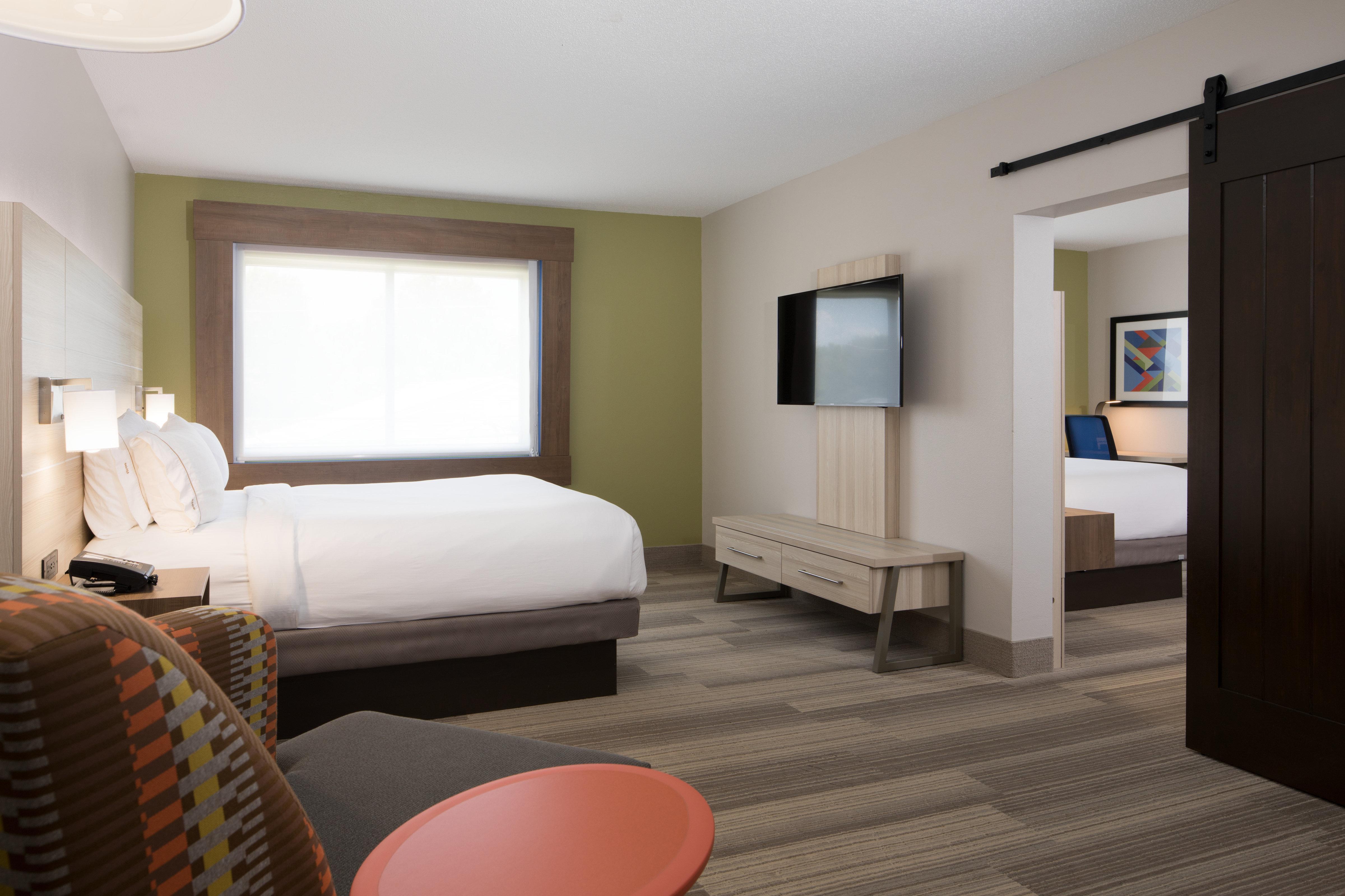 Express Northeast By Ihg Hotel 2*