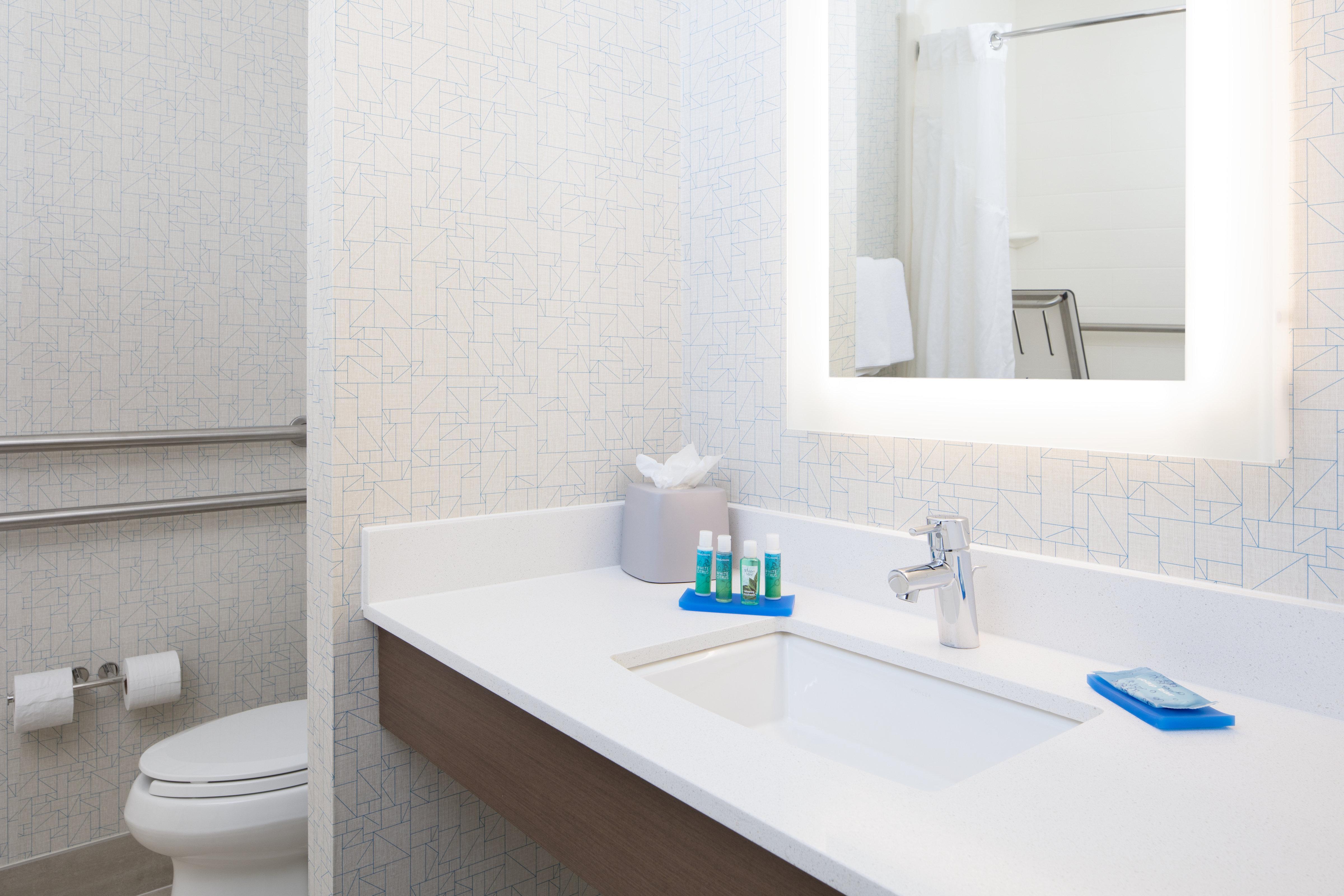 Express Northeast By Ihg Hotel Louisville-Jefferson County