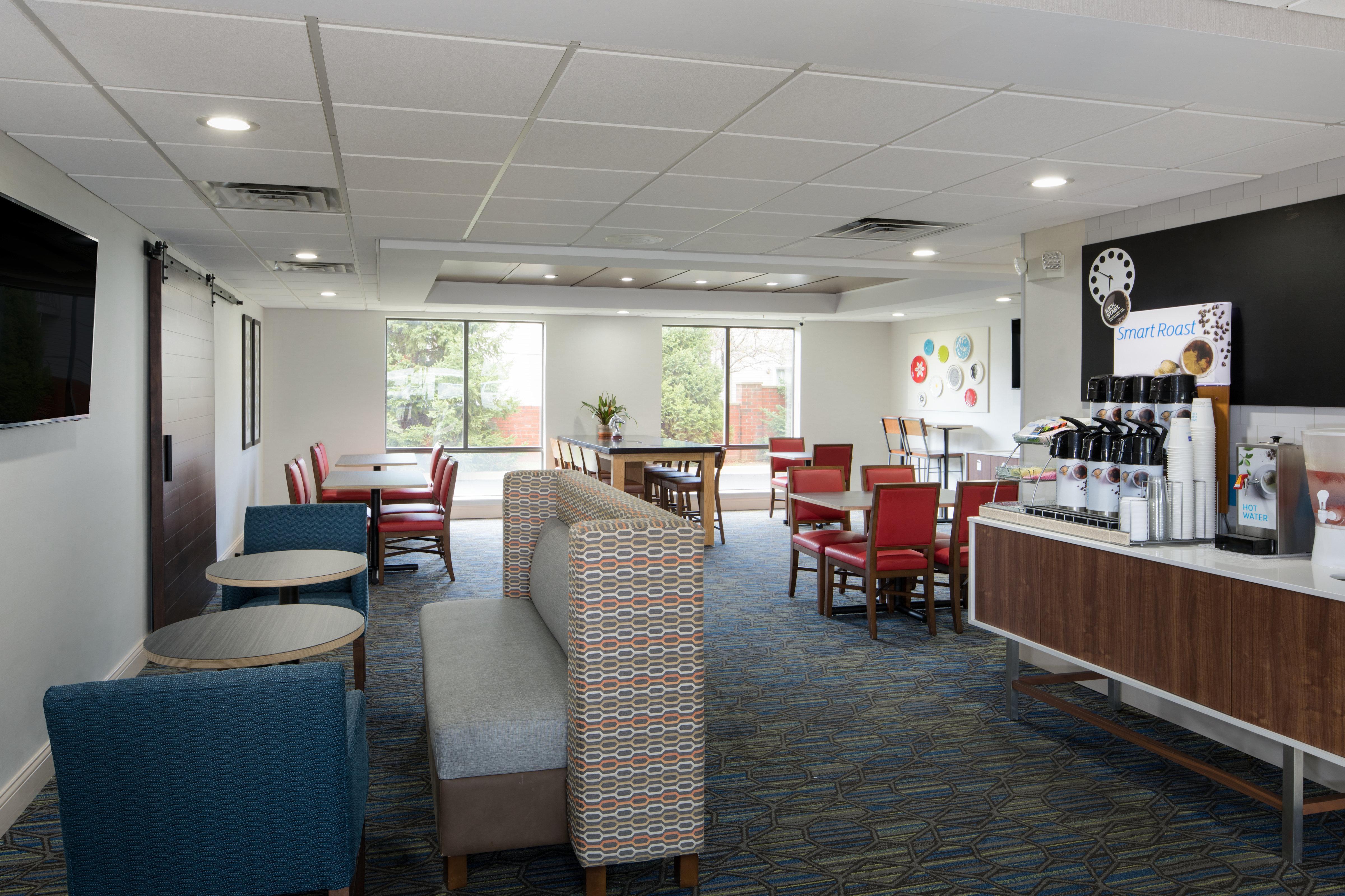 Express Northeast By Ihg Hotel 2*