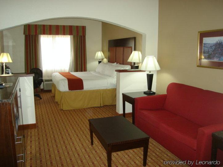 Express Northeast By Ihg Hotel Louisville-Jefferson County