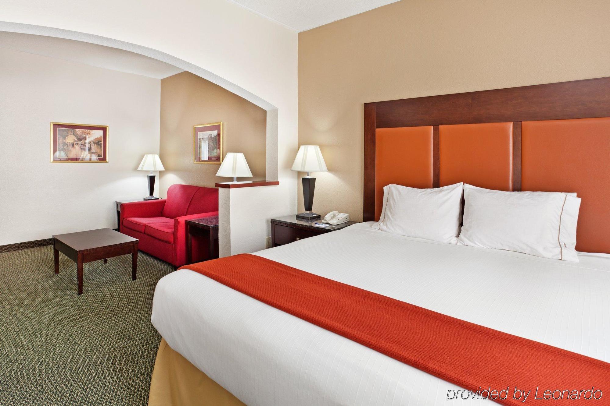 Express Northeast By Ihg 2* Louisville-Jefferson County