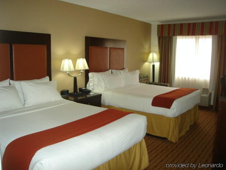 Hotel Express Northeast By Ihg Louisville